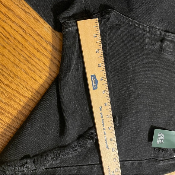 Bermuda button fly jean shorts - Picture 8 of 16